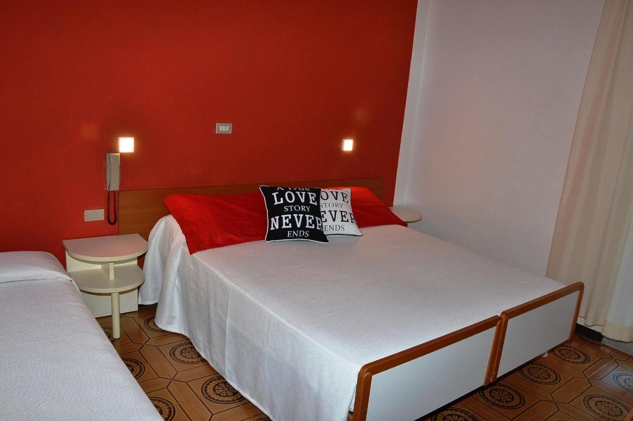 Altro Hotel Μπελάρια-Ιτζέα Μαρίνα Εξωτερικό φωτογραφία