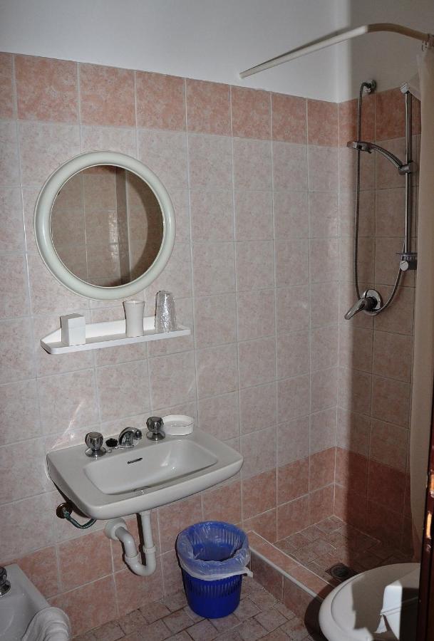 Altro Hotel Μπελάρια-Ιτζέα Μαρίνα Εξωτερικό φωτογραφία