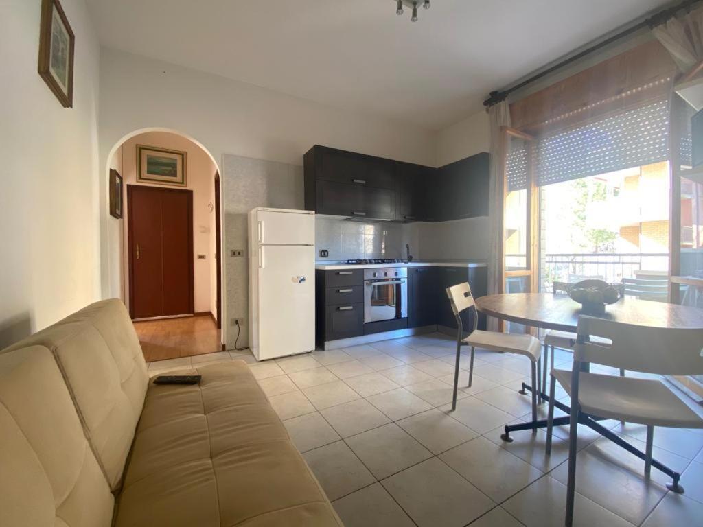 Altro Hotel Μπελάρια-Ιτζέα Μαρίνα Εξωτερικό φωτογραφία